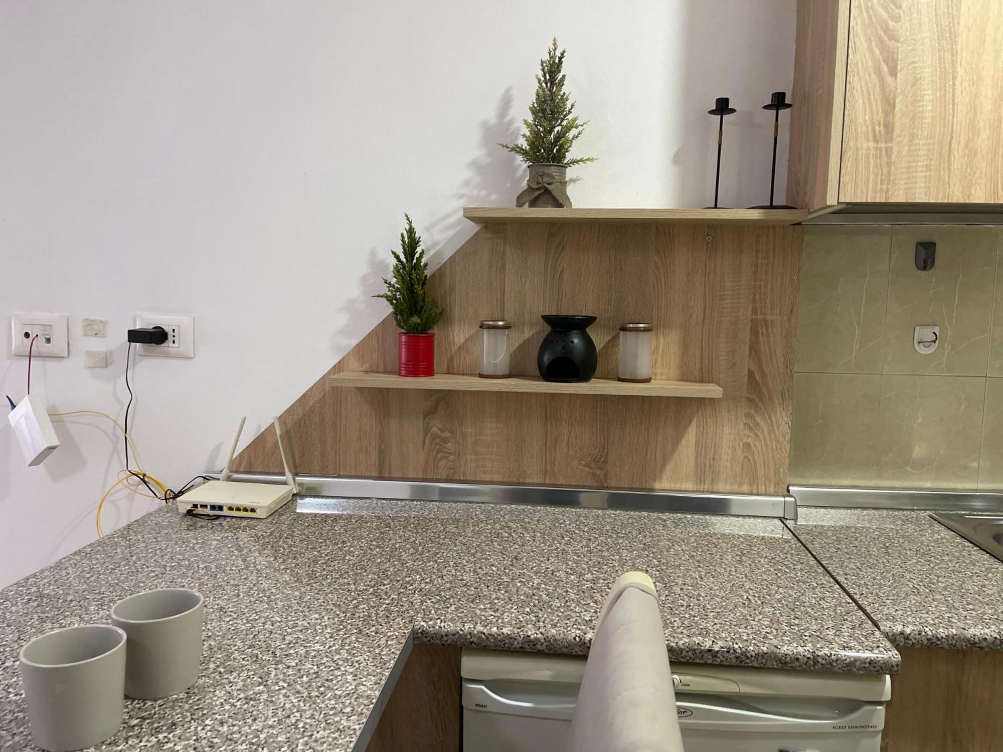Downtown Modern Studio Apartment Тирана Экстерьер фото